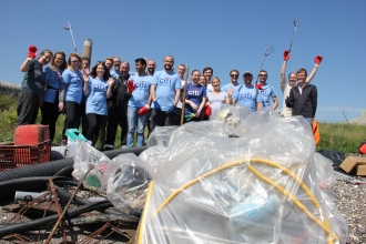 Citi Group corporate volunteer day at Kilroot beach 