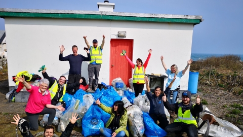 Extreme Beach Clean - Mew Island (c) Peter Miskelly